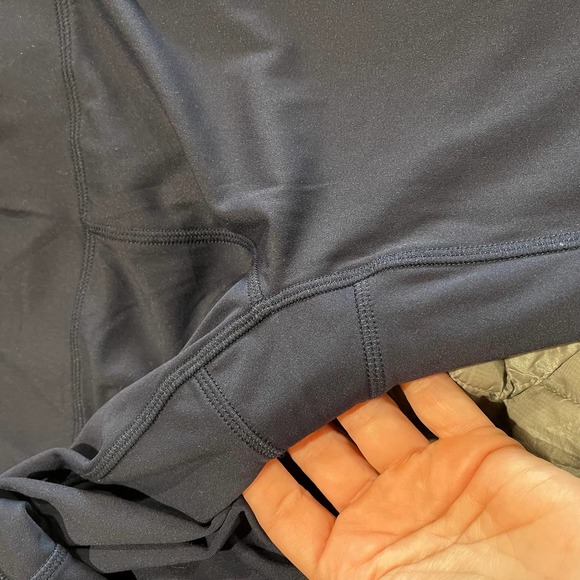 Tory Sport Women's High-Rise Weightless Chevron Leggings - Picture 9 of 9